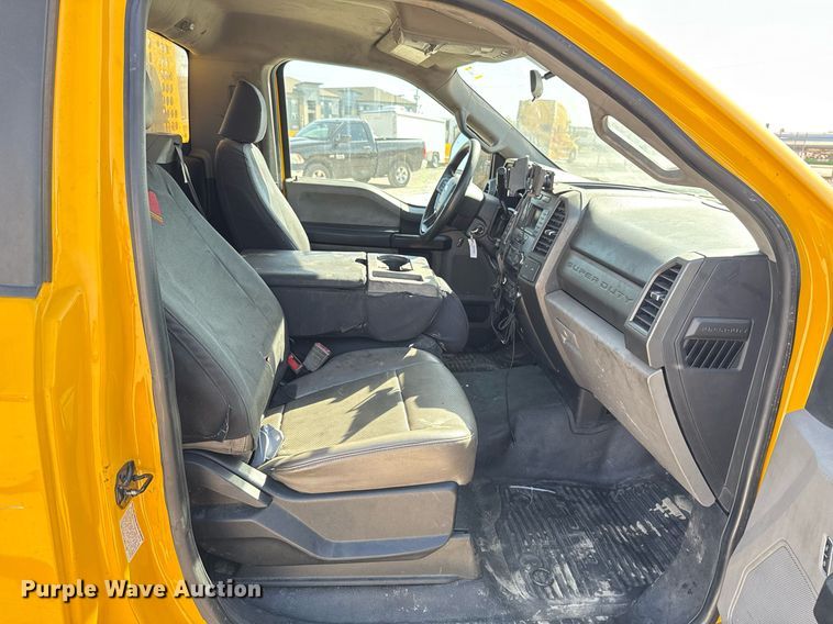 image for item EJ4510 2019 Ford F350 Super Duty utility bed pickup truck