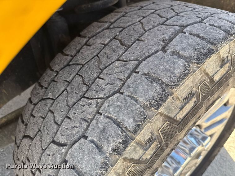 image for item EJ4510 2019 Ford F350 Super Duty utility bed pickup truck