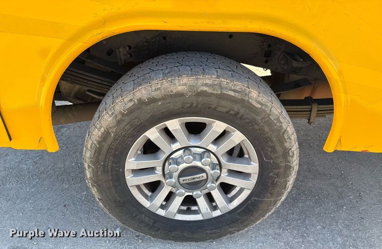 image for item EJ4510 2019 Ford F350 Super Duty utility bed pickup truck