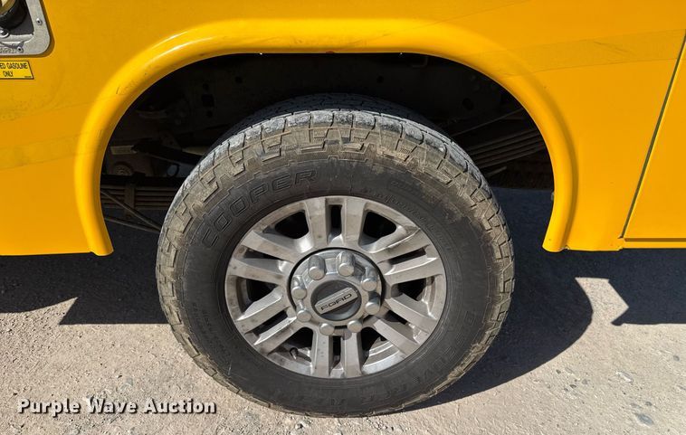 image for item EJ4510 2019 Ford F350 Super Duty utility bed pickup truck