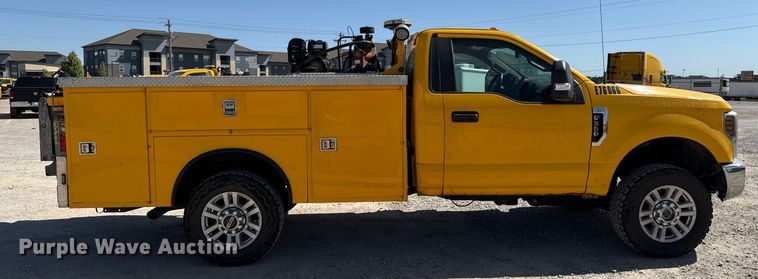 image for item EJ4511 2019 Ford F350 Super Duty XL utility bed pickup truck