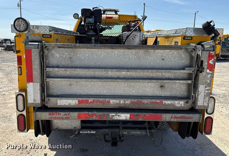 image for item EJ4511 2019 Ford F350 Super Duty XL utility bed pickup truck