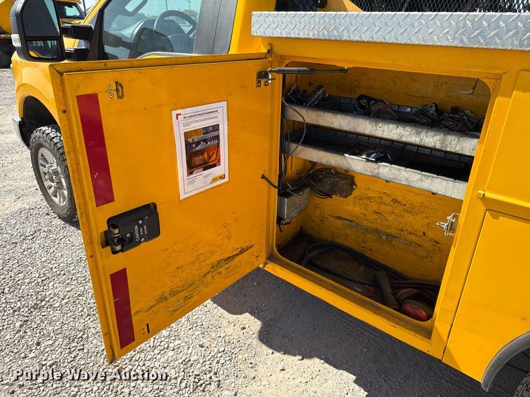 image for item EJ4511 2019 Ford F350 Super Duty XL utility bed pickup truck