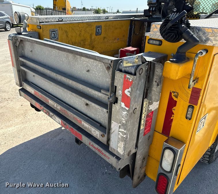 image for item EJ4511 2019 Ford F350 Super Duty XL utility bed pickup truck