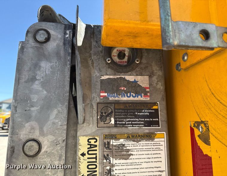 image for item EJ4511 2019 Ford F350 Super Duty XL utility bed pickup truck