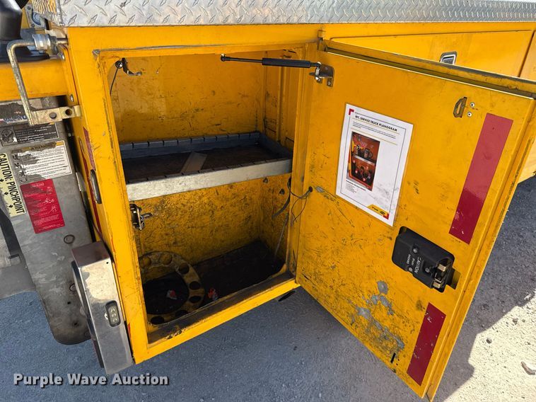 image for item EJ4511 2019 Ford F350 Super Duty XL utility bed pickup truck