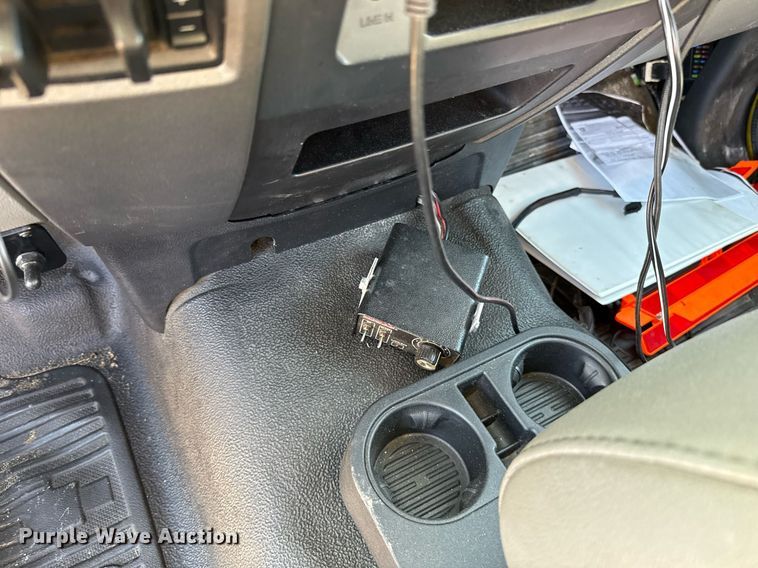 image for item EJ4511 2019 Ford F350 Super Duty XL utility bed pickup truck