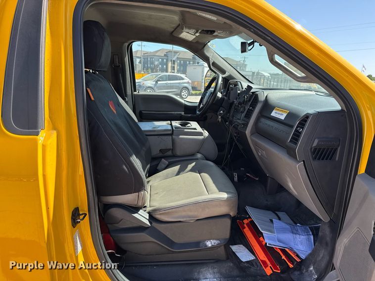 image for item EJ4511 2019 Ford F350 Super Duty XL utility bed pickup truck