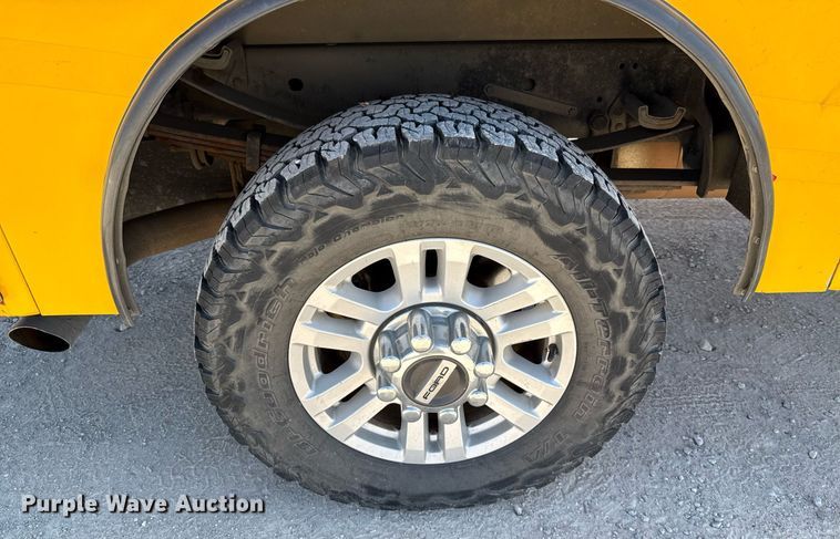 image for item EJ4511 2019 Ford F350 Super Duty XL utility bed pickup truck