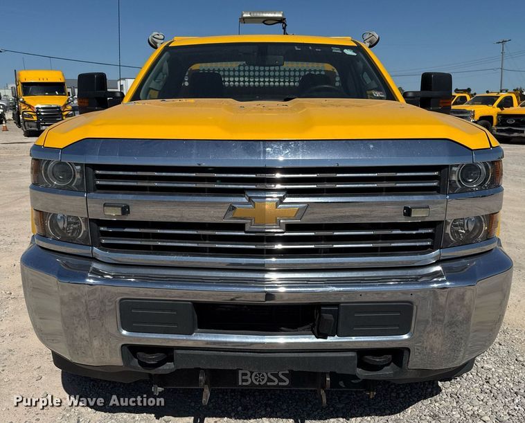 image for item EJ4512 2017 Chevrolet Silverado 3500HD utility bed pickup truck