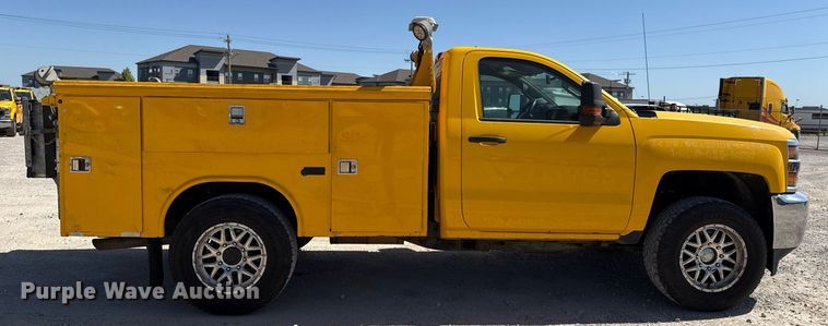 image for item EJ4512 2017 Chevrolet Silverado 3500HD utility bed pickup truck
