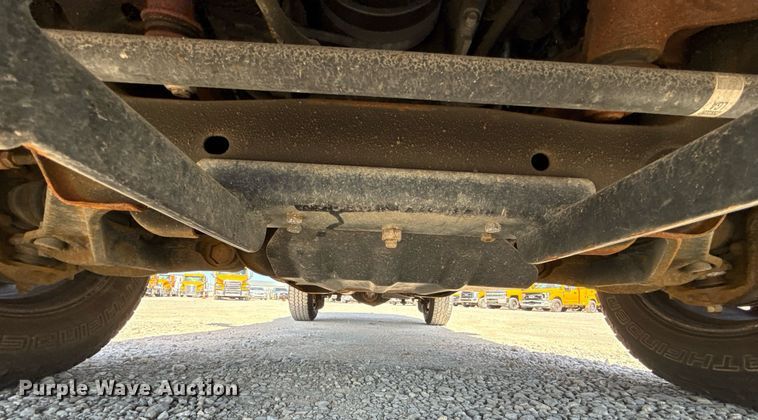 image for item EJ4512 2017 Chevrolet Silverado 3500HD utility bed pickup truck