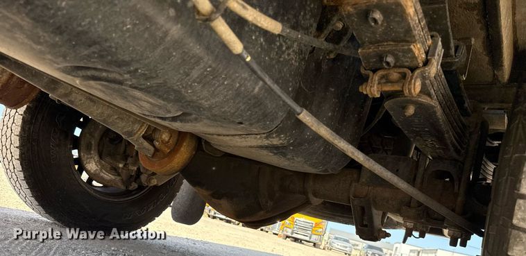 image for item EJ4512 2017 Chevrolet Silverado 3500HD utility bed pickup truck