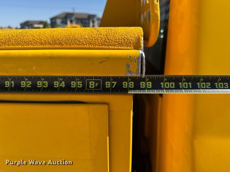 image for item EJ4512 2017 Chevrolet Silverado 3500HD utility bed pickup truck