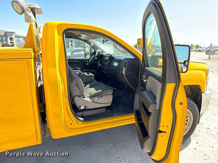 image for item EJ4512 2017 Chevrolet Silverado 3500HD utility bed pickup truck