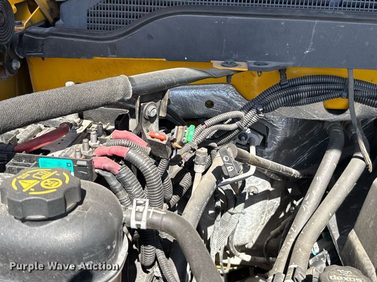 image for item EJ4512 2017 Chevrolet Silverado 3500HD utility bed pickup truck