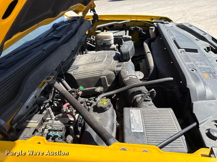 image for item EJ4512 2017 Chevrolet Silverado 3500HD utility bed pickup truck