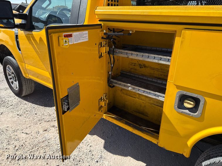 image for item EJ4514 2019 Ford F350 Super Duty utility bed pickup truck