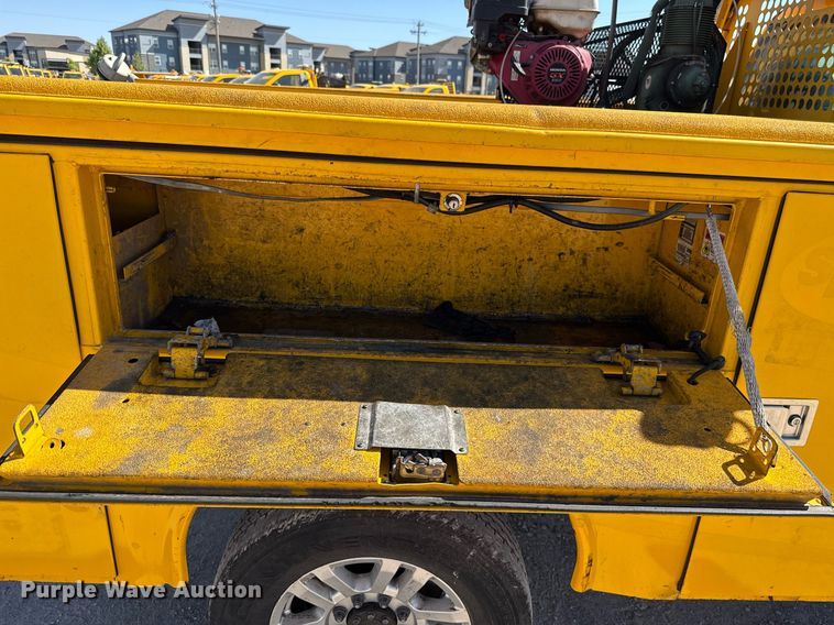 image for item EJ4514 2019 Ford F350 Super Duty utility bed pickup truck