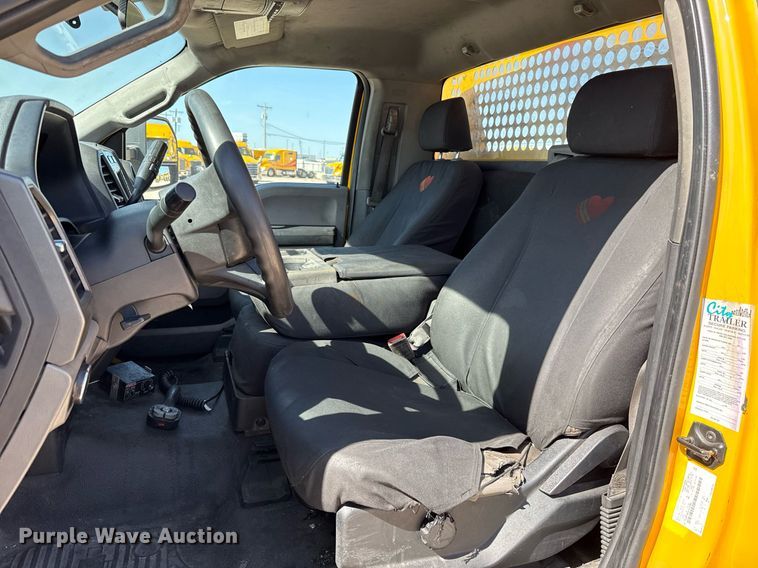 image for item EJ4514 2019 Ford F350 Super Duty utility bed pickup truck