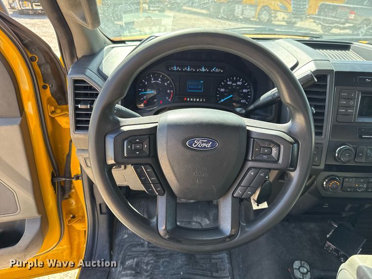 image for item EJ4514 2019 Ford F350 Super Duty utility bed pickup truck