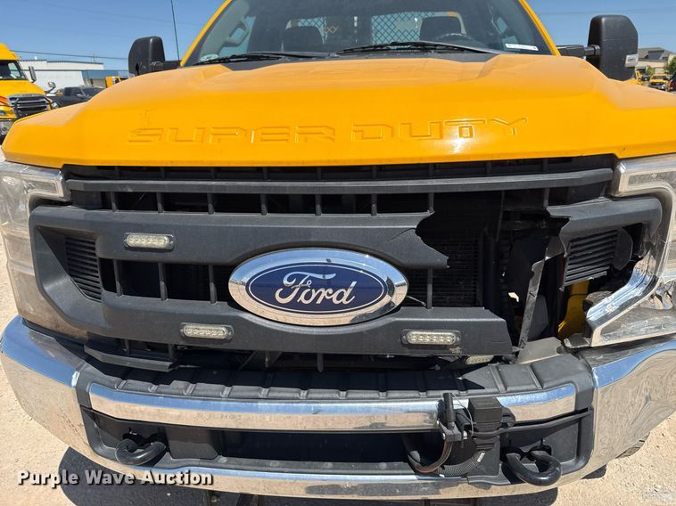 image for item EJ4517 2020 Ford F350 Super Duty XL utility bed pickup truck