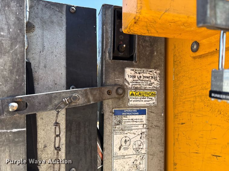 image for item EJ4517 2020 Ford F350 Super Duty XL utility bed pickup truck