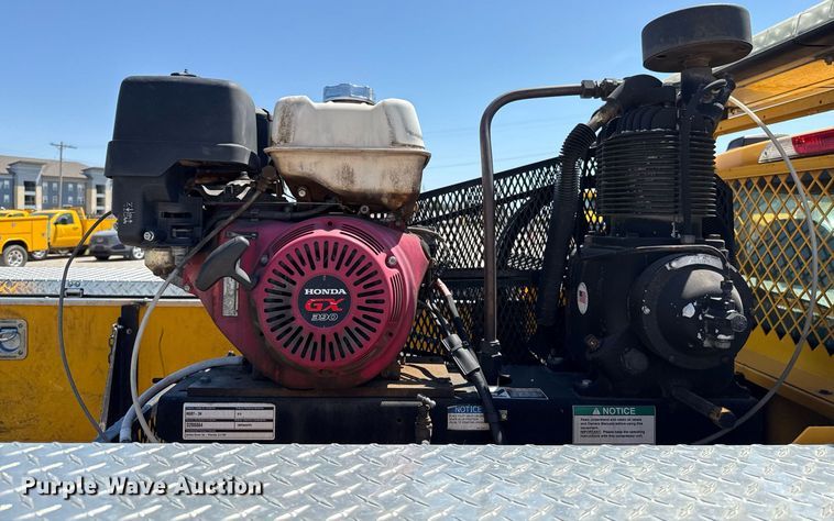 image for item EJ4517 2020 Ford F350 Super Duty XL utility bed pickup truck