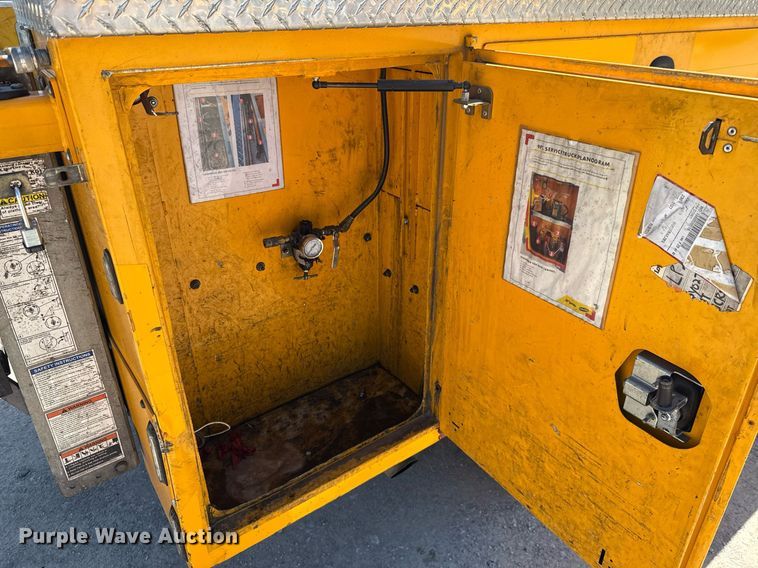 image for item EJ4517 2020 Ford F350 Super Duty XL utility bed pickup truck