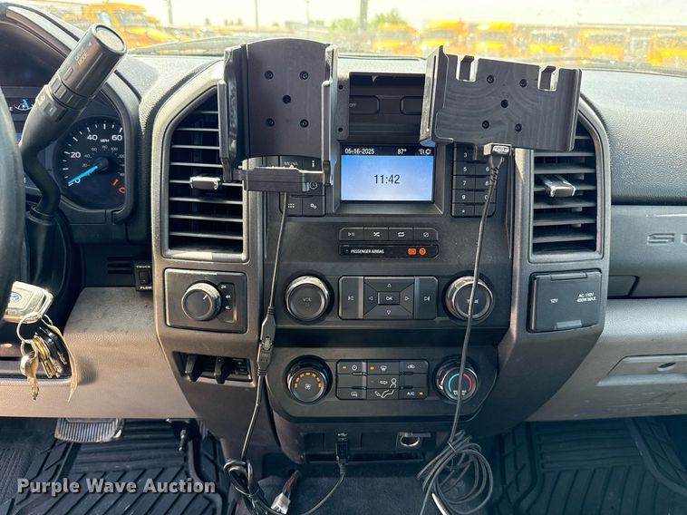 image for item EJ4517 2020 Ford F350 Super Duty XL utility bed pickup truck