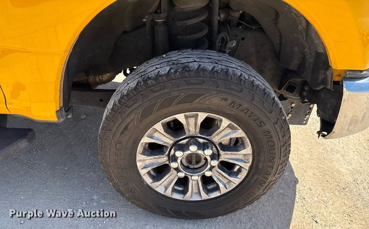 image for item EJ4517 2020 Ford F350 Super Duty XL utility bed pickup truck