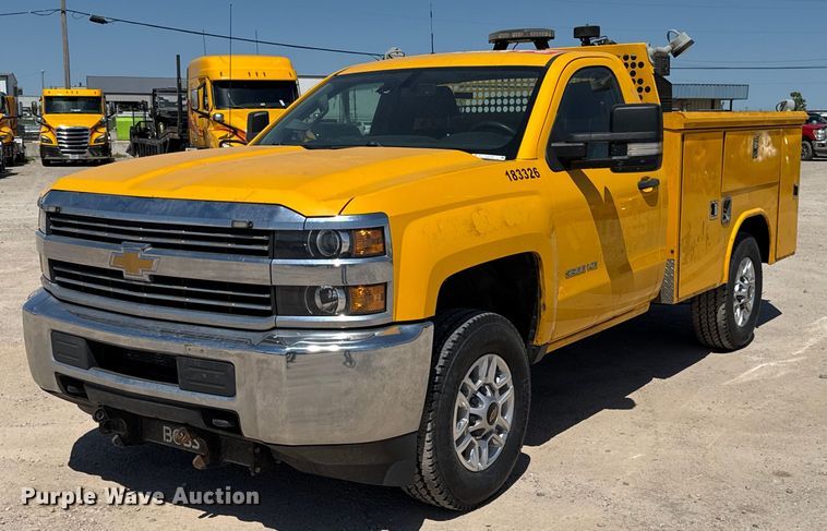 image for item EJ4518 2017 Chevrolet Silverado 3500HD utility bed pickup truck