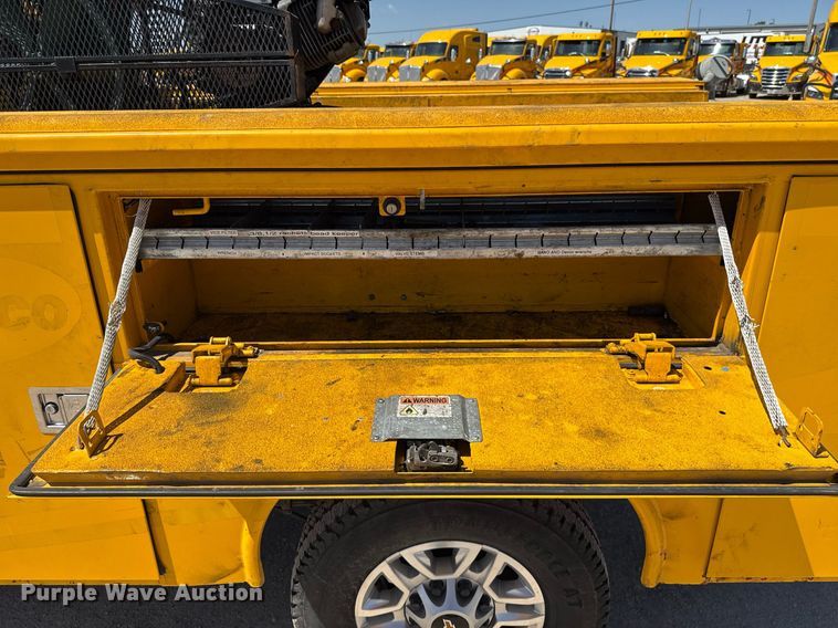 image for item EJ4518 2017 Chevrolet Silverado 3500HD utility bed pickup truck