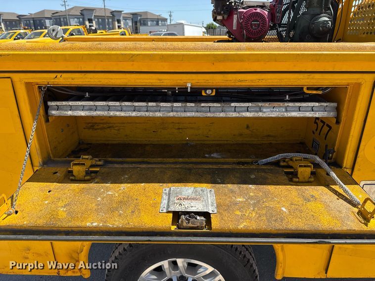 image for item EJ4518 2017 Chevrolet Silverado 3500HD utility bed pickup truck