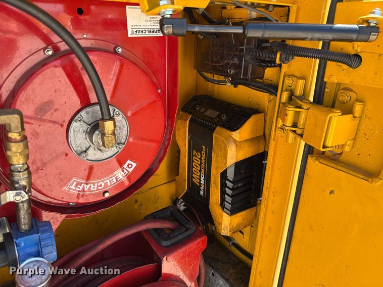 image for item EJ4518 2017 Chevrolet Silverado 3500HD utility bed pickup truck