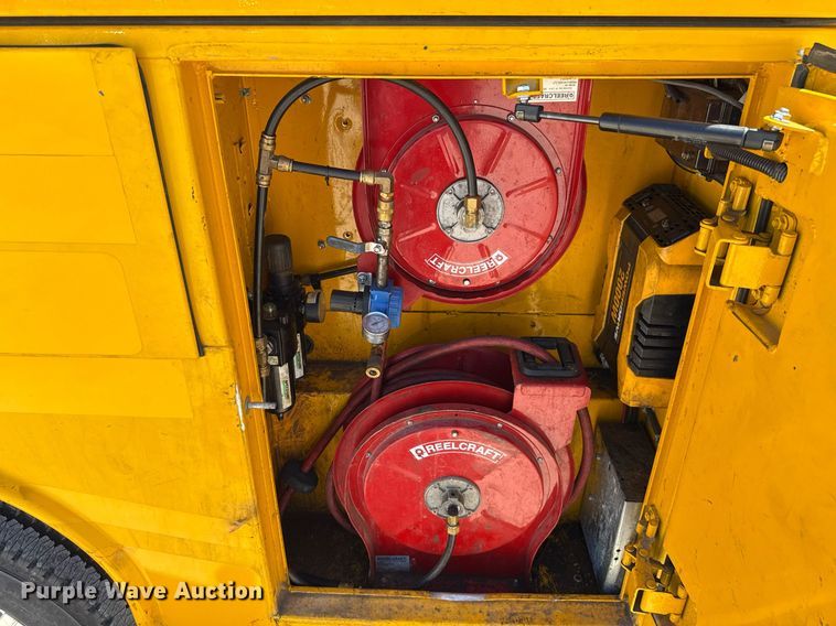 image for item EJ4518 2017 Chevrolet Silverado 3500HD utility bed pickup truck