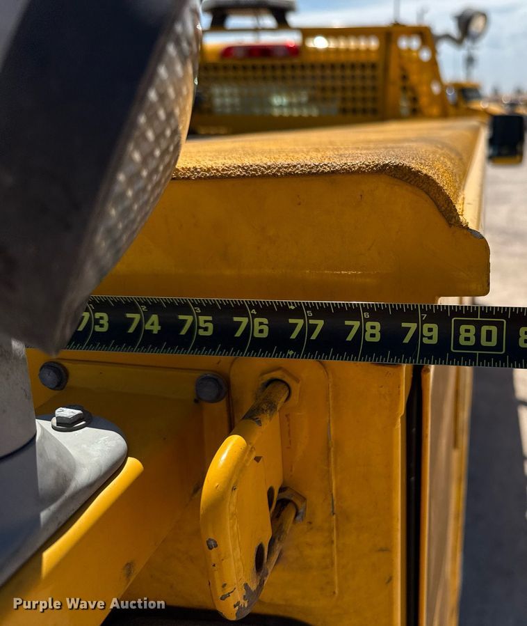 image for item EJ4518 2017 Chevrolet Silverado 3500HD utility bed pickup truck