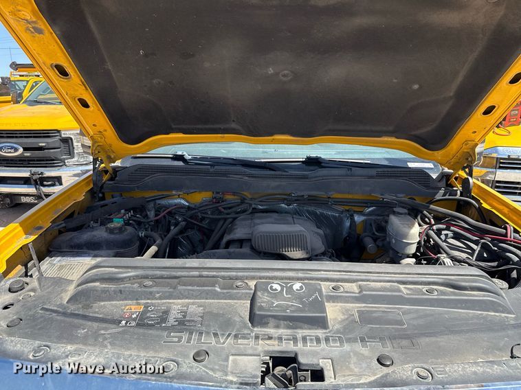 image for item EJ4518 2017 Chevrolet Silverado 3500HD utility bed pickup truck