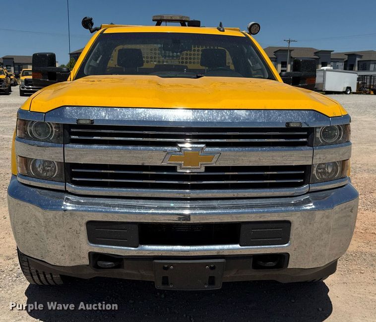 image for item EJ4520 2017 Chevrolet Silverado 3500HD utility bed pickup truck