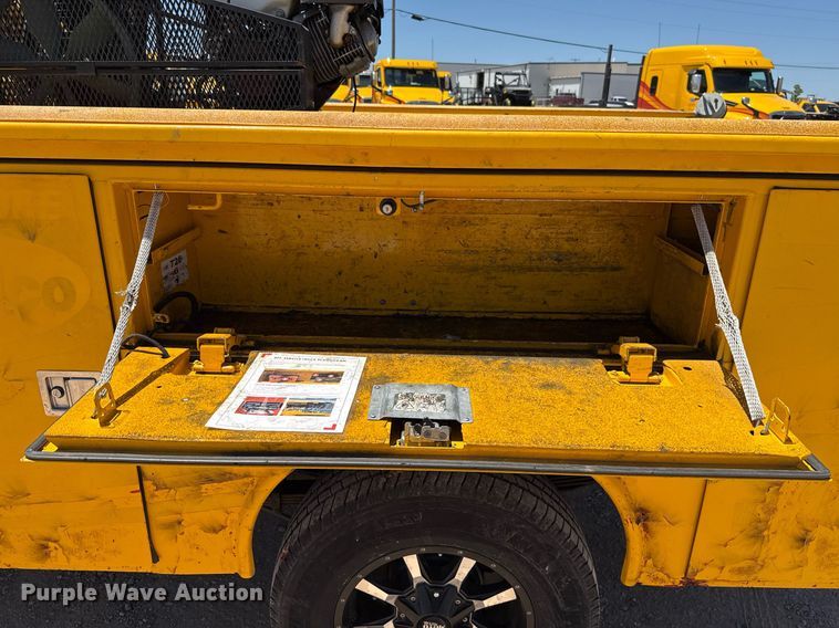 image for item EJ4520 2017 Chevrolet Silverado 3500HD utility bed pickup truck