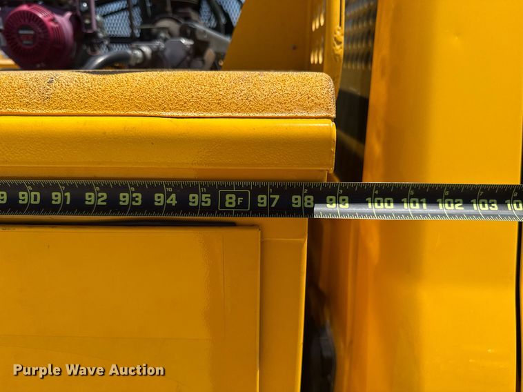 image for item EJ4520 2017 Chevrolet Silverado 3500HD utility bed pickup truck