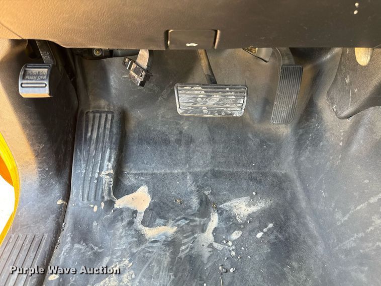 image for item EJ4520 2017 Chevrolet Silverado 3500HD utility bed pickup truck