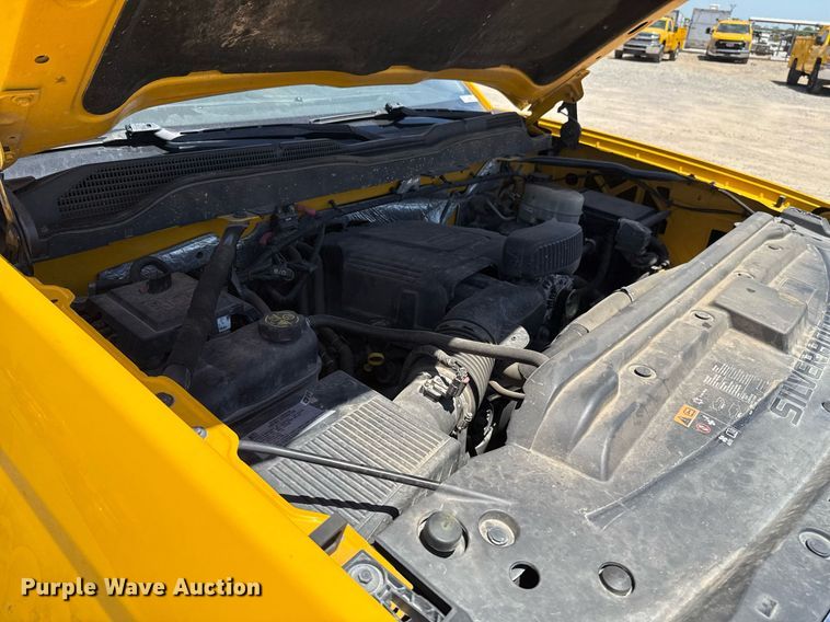 image for item EJ4520 2017 Chevrolet Silverado 3500HD utility bed pickup truck