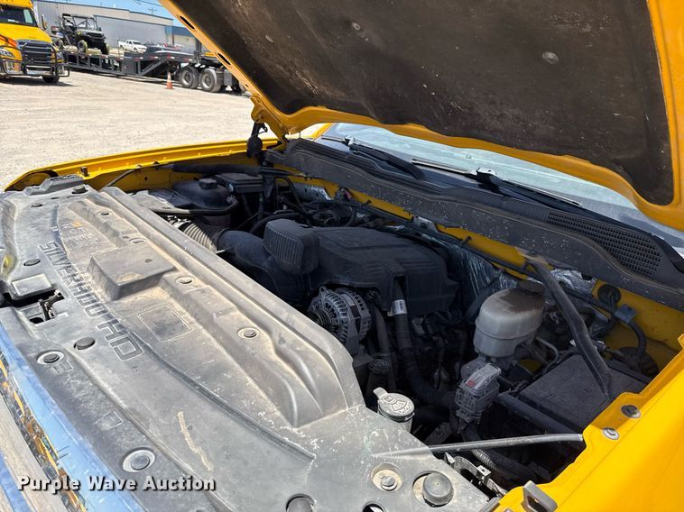 image for item EJ4520 2017 Chevrolet Silverado 3500HD utility bed pickup truck