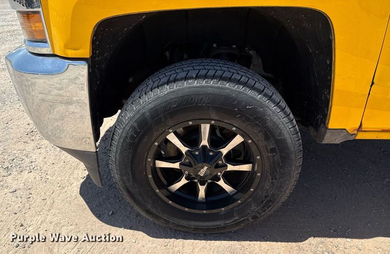 image for item EJ4520 2017 Chevrolet Silverado 3500HD utility bed pickup truck