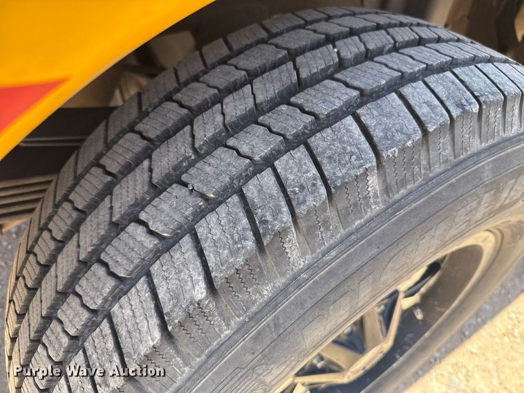 image for item EJ4520 2017 Chevrolet Silverado 3500HD utility bed pickup truck