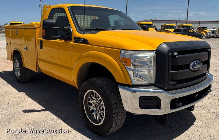 image for item EJ4521 2016 Ford F350 Super Duty utility bed pickup truck