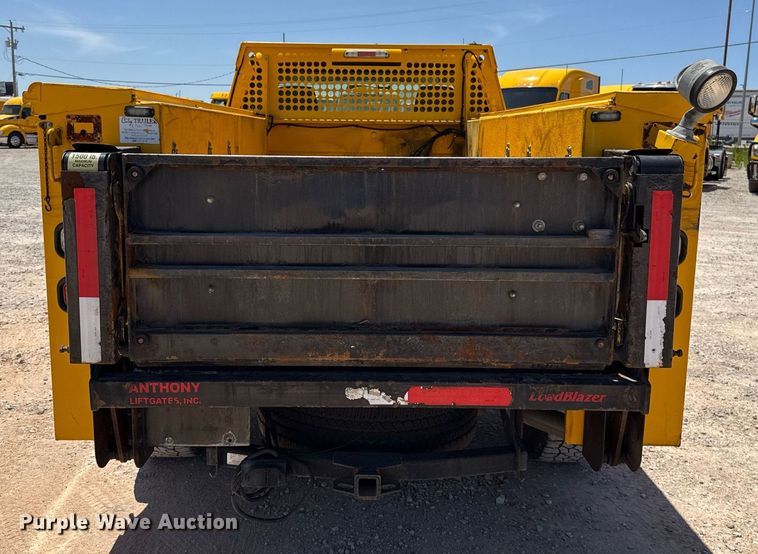 image for item EJ4521 2016 Ford F350 Super Duty utility bed pickup truck