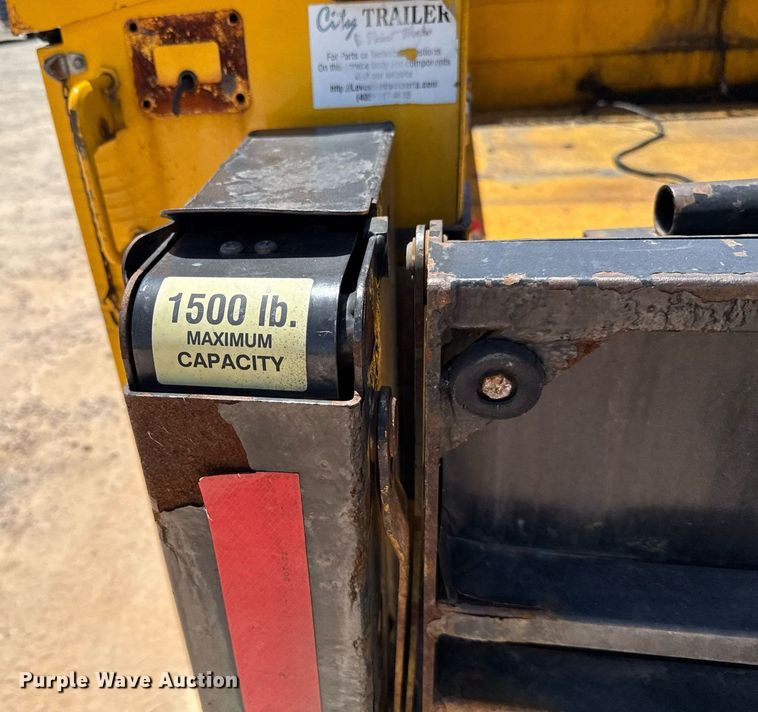 image for item EJ4521 2016 Ford F350 Super Duty utility bed pickup truck