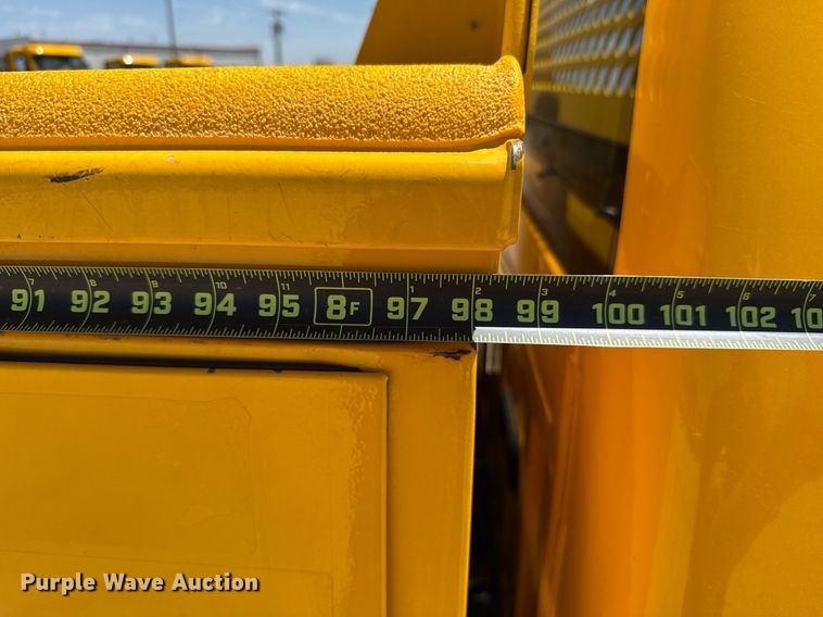 image for item EJ4521 2016 Ford F350 Super Duty utility bed pickup truck